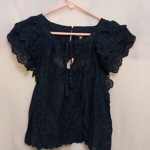 AE77  Lace Top